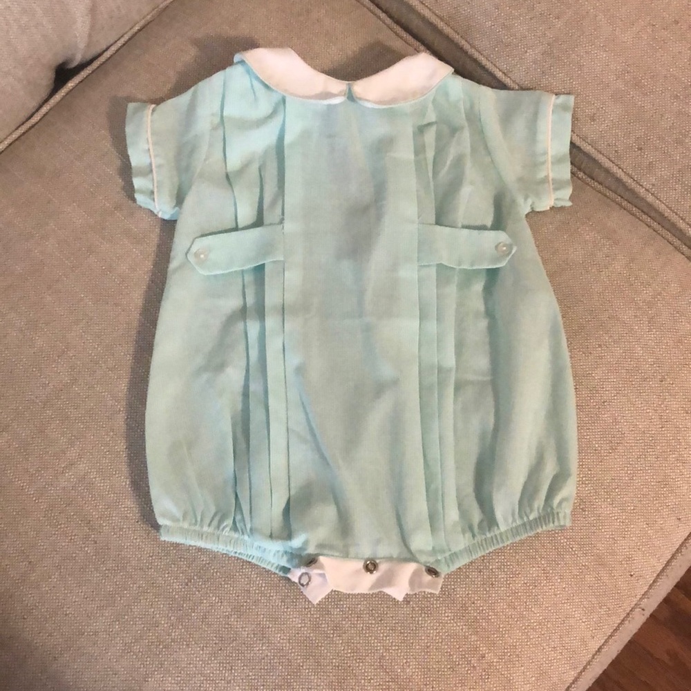 Baby outfit sz 3/6 months